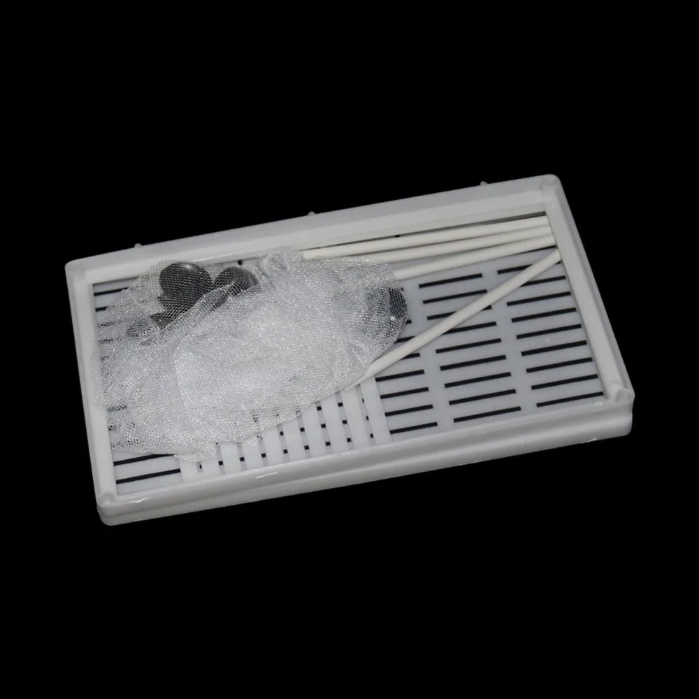 Aquarium Water Isolation Network Hanging Fish Breeding Breeding Isolation Box Aquarium Fish Tank Accessory Two Size Optional 1Pc